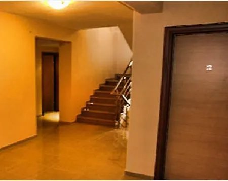 Eleni 3*