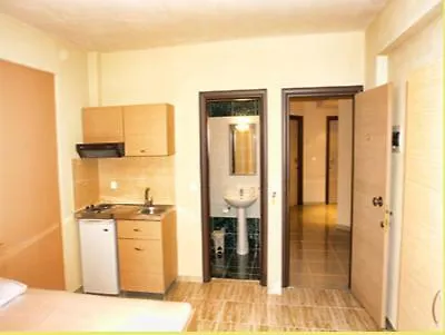 Eleni Gæstehus Paralía