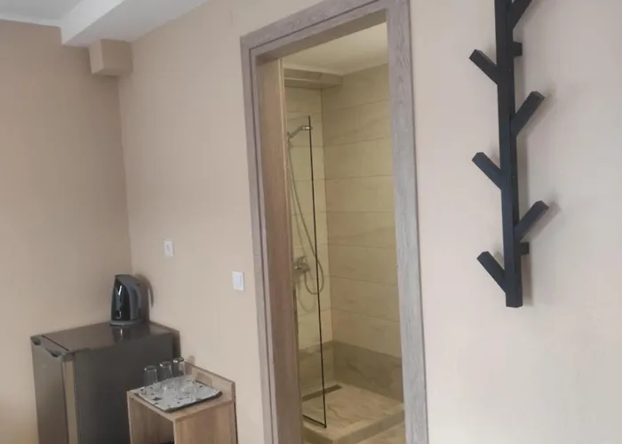 Pensiune Eleni Paralía